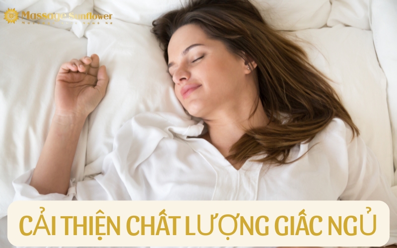 Massage lòng bàn chân giúp ngủ ngon, ngủ sâu giấc hơn