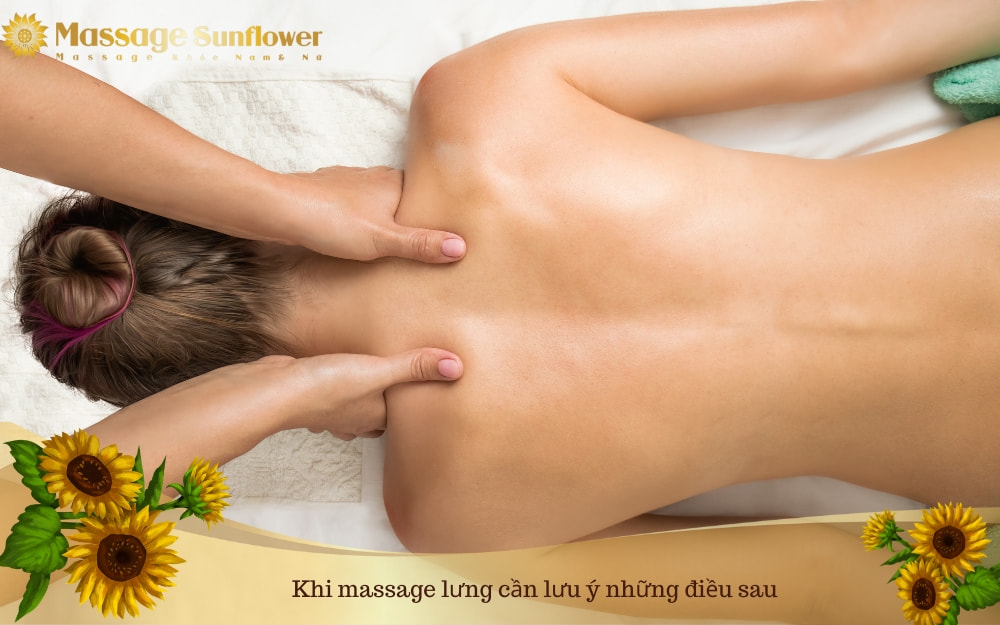 khi massage lưng cần lưu ý những điều sau