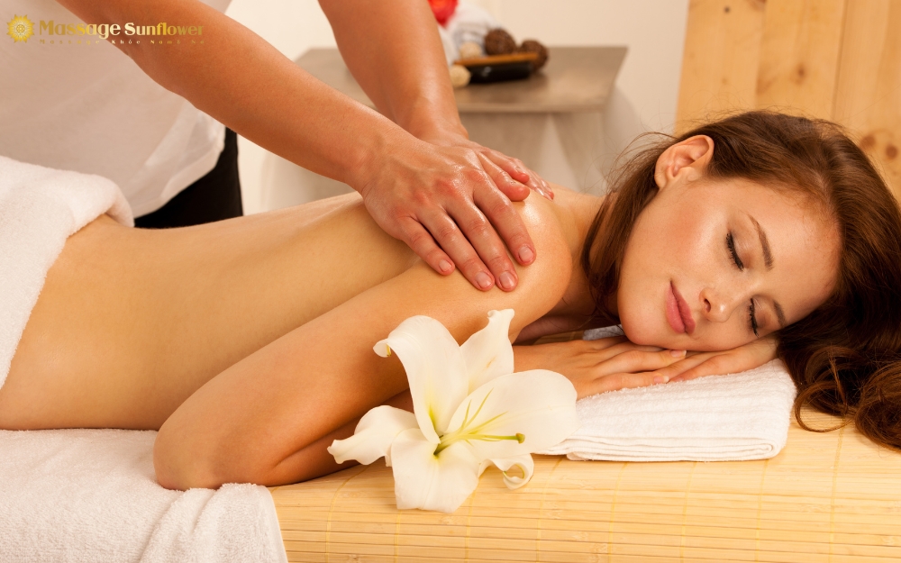 cách massage toàn thân cho phụ nữ