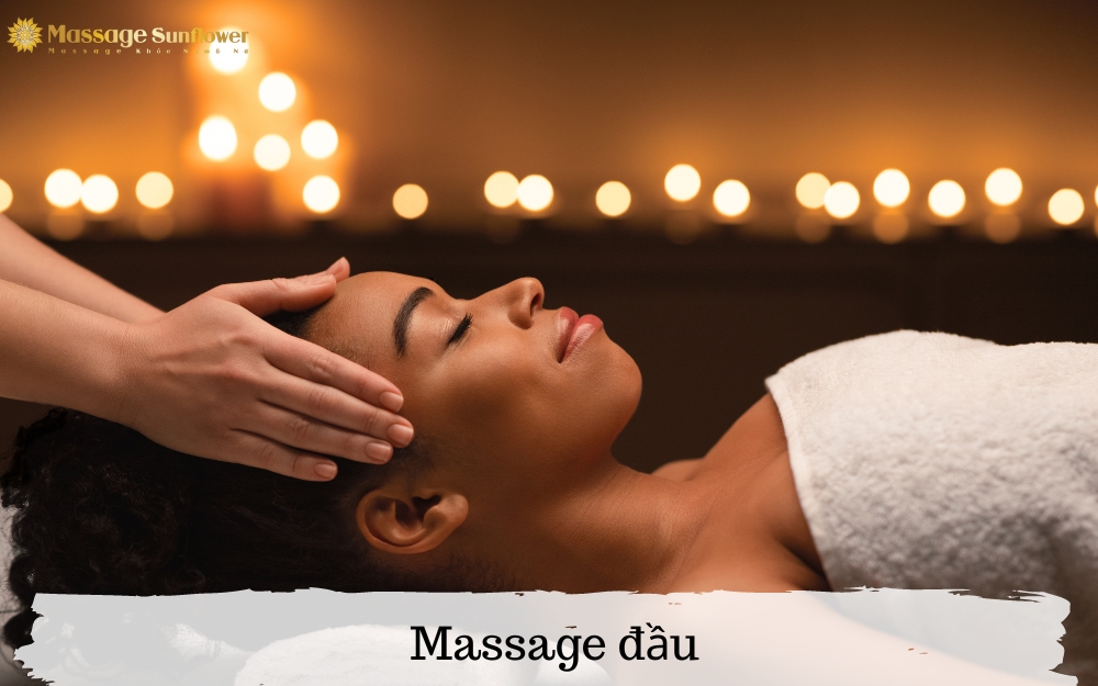 Massage đầu cho vợ nhẹ nhàng giúp lưu thông máu lên não