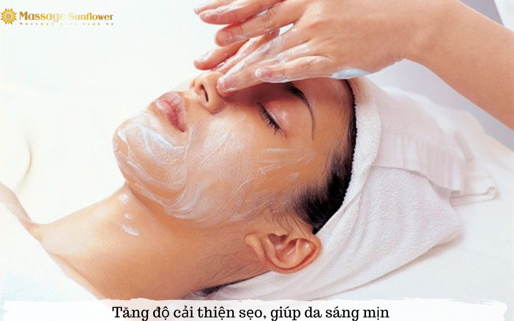 massage vùng má cải thiện sẹo, giúp da sáng mịn