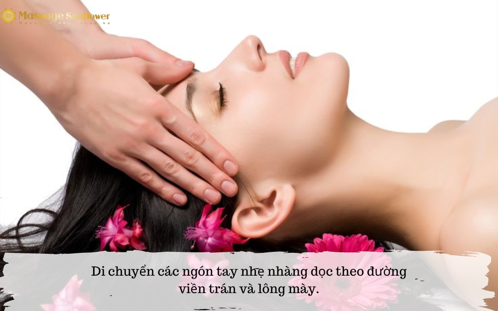 Massage vùng trán và lông mày