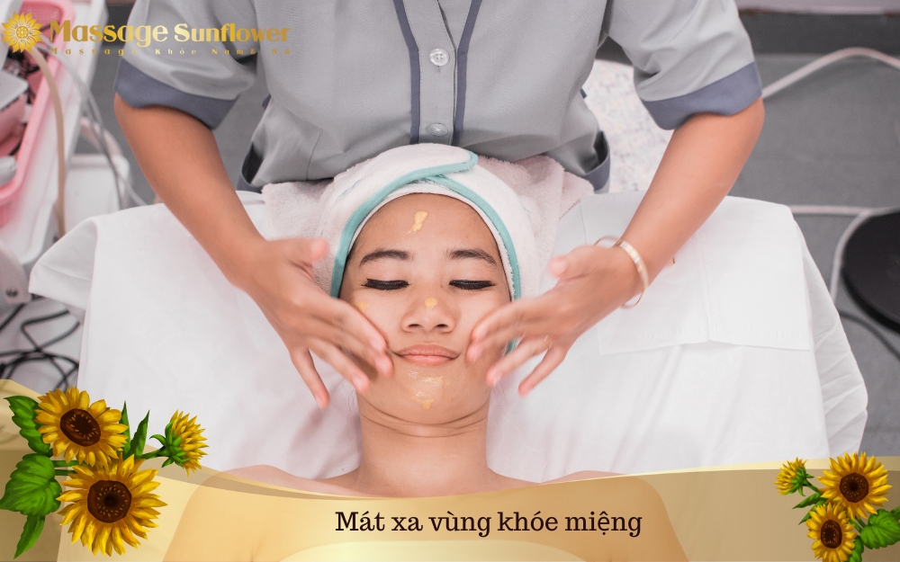 Mát xa vùng khóe miệng