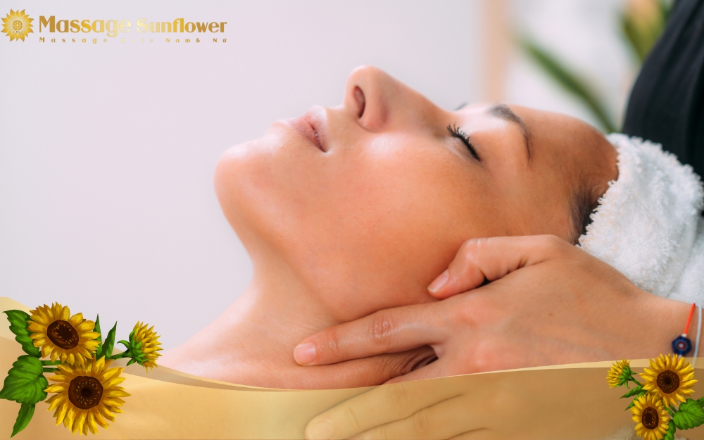 Xoa bóp vùng da cổ