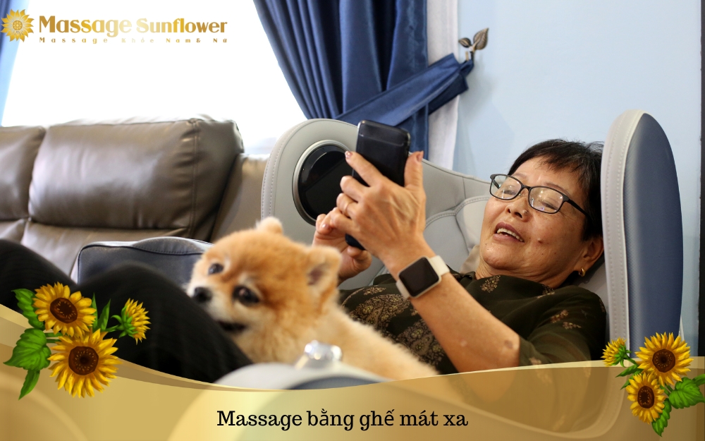 mat xa tri lieu dau moi bang ghe massage