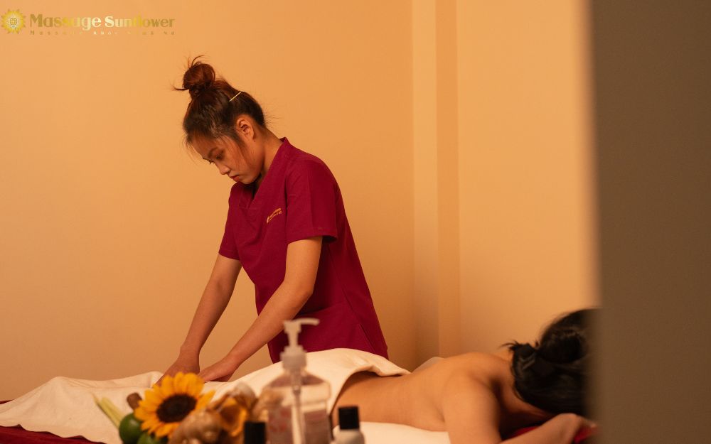 Spa-massage-sunflower