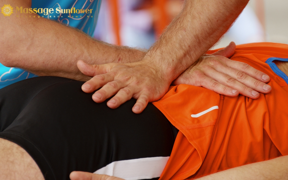 Massage thể thao sau tập gym