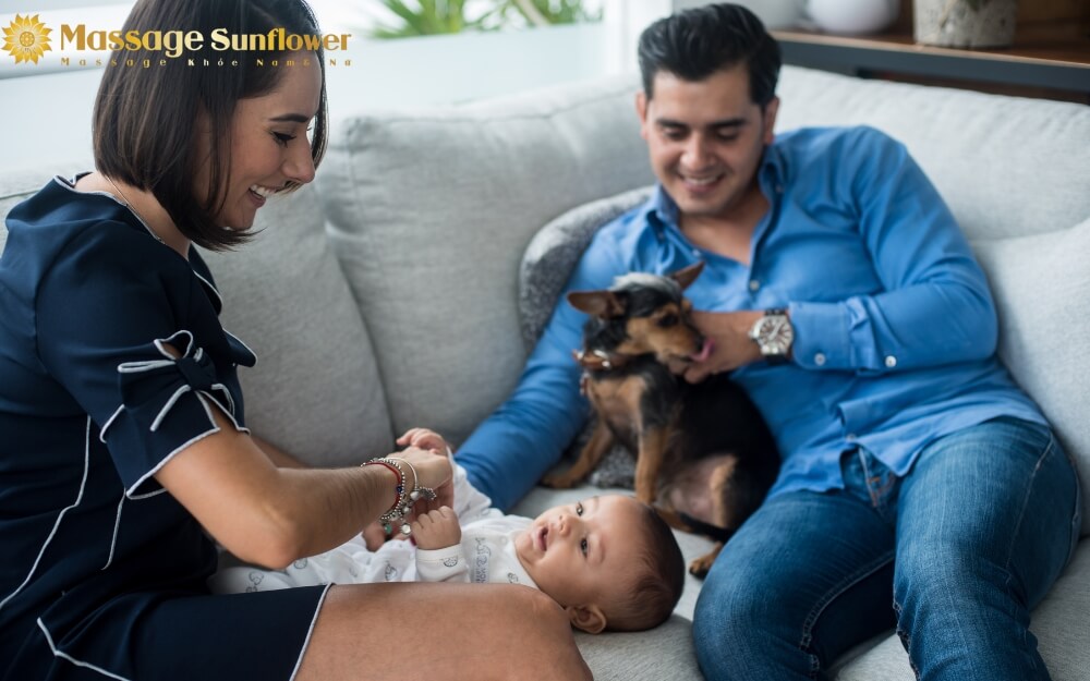 Massage bụng cho trẻ sơ sinh dễ đi ngủ